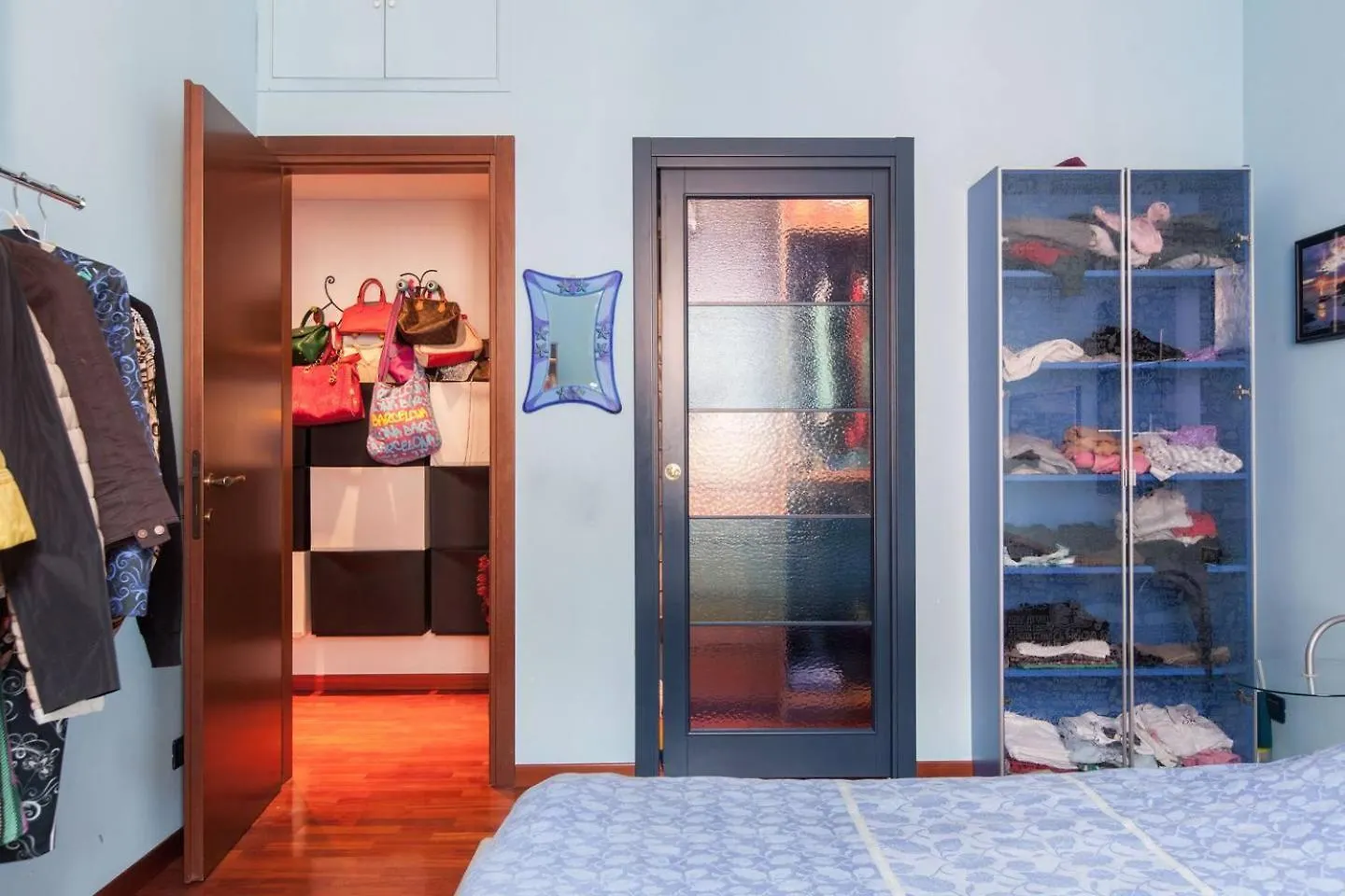 A Quiet And Loving Gem In The Center Of Milan Apartment
